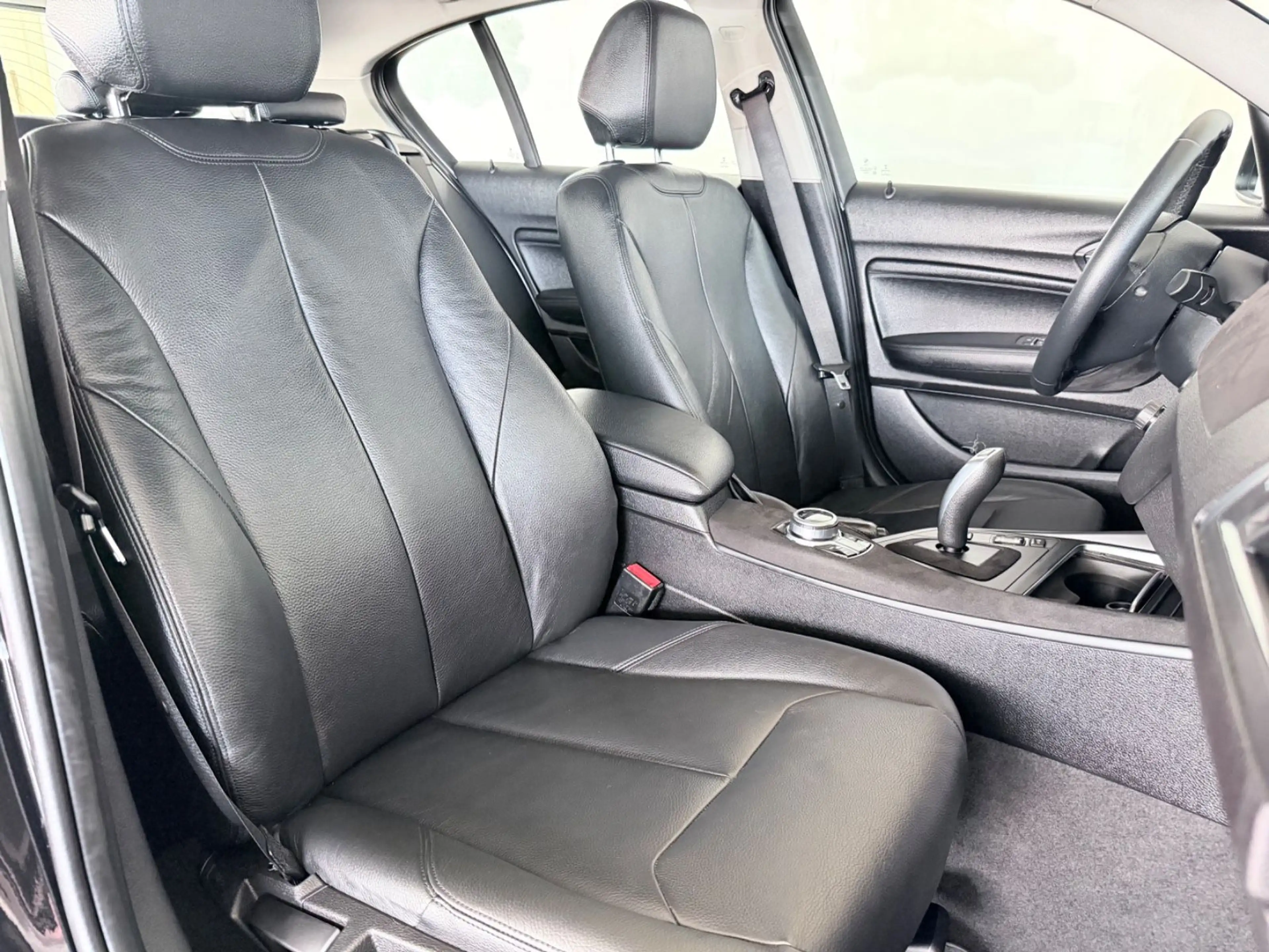 BMW 120 i Advantage Automatik — photo 13