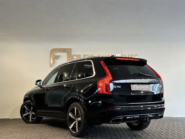 Volvo XC90 view 6
