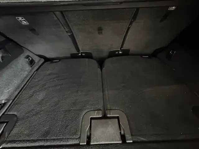 Volvo XC90 view 17