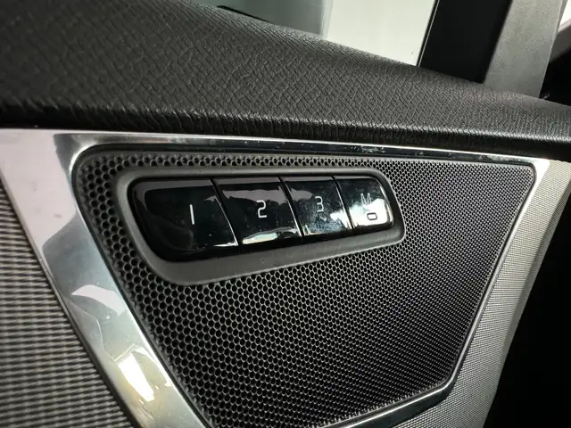 Volvo XC90 view 15