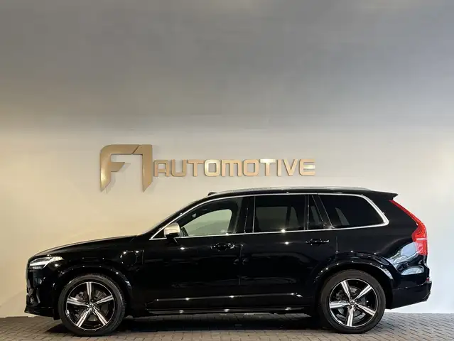 Volvo XC90 view 7