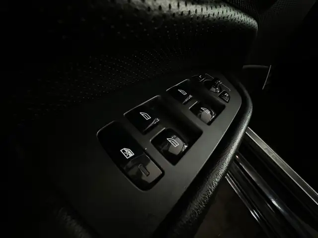 Volvo XC90 view 14