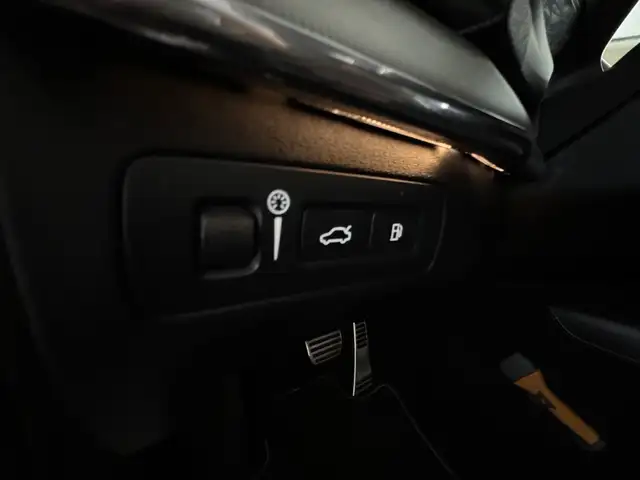 Volvo XC90 view 23