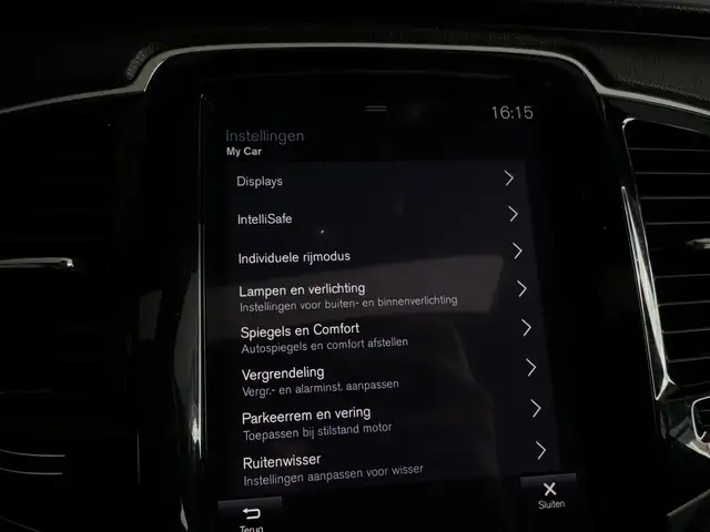 Volvo XC90 view 30