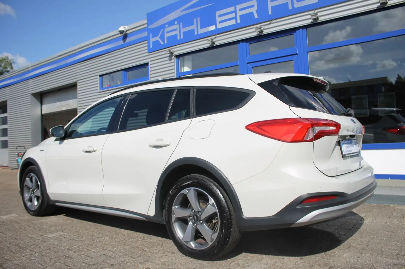 Ford Focus Turnier Active Automatik"Crossover"/ Kam. Blanc - 2
