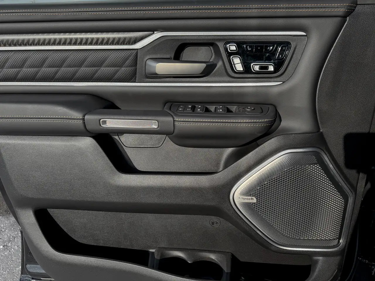 RAM 1500 fotografie RAM 1500