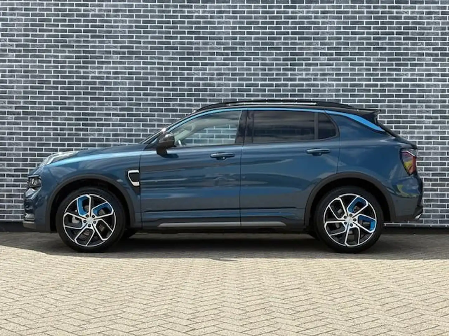 Lynk & Co 01 1.5 Plug-in Hybrid | Panoramadak | Adaptieve cruis Blauw - 2