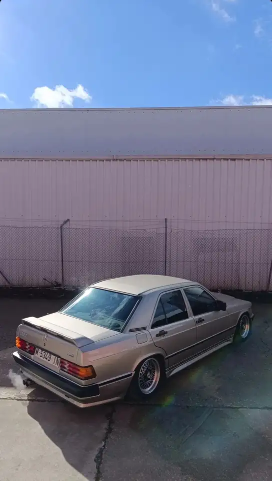 Mercedes-Benz 190E 2.0, foto 1