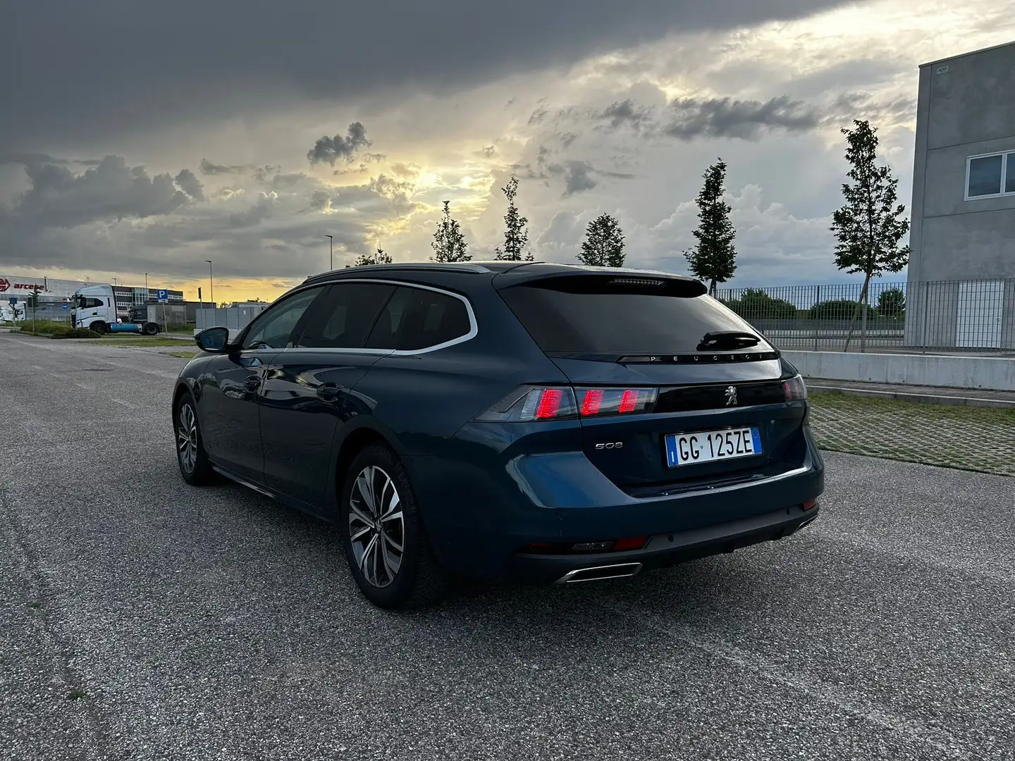 Peugeot 508 SW 1.5 bluehdi Allure Pack s&s 130cv eat8 Blu/Azzurro - 2