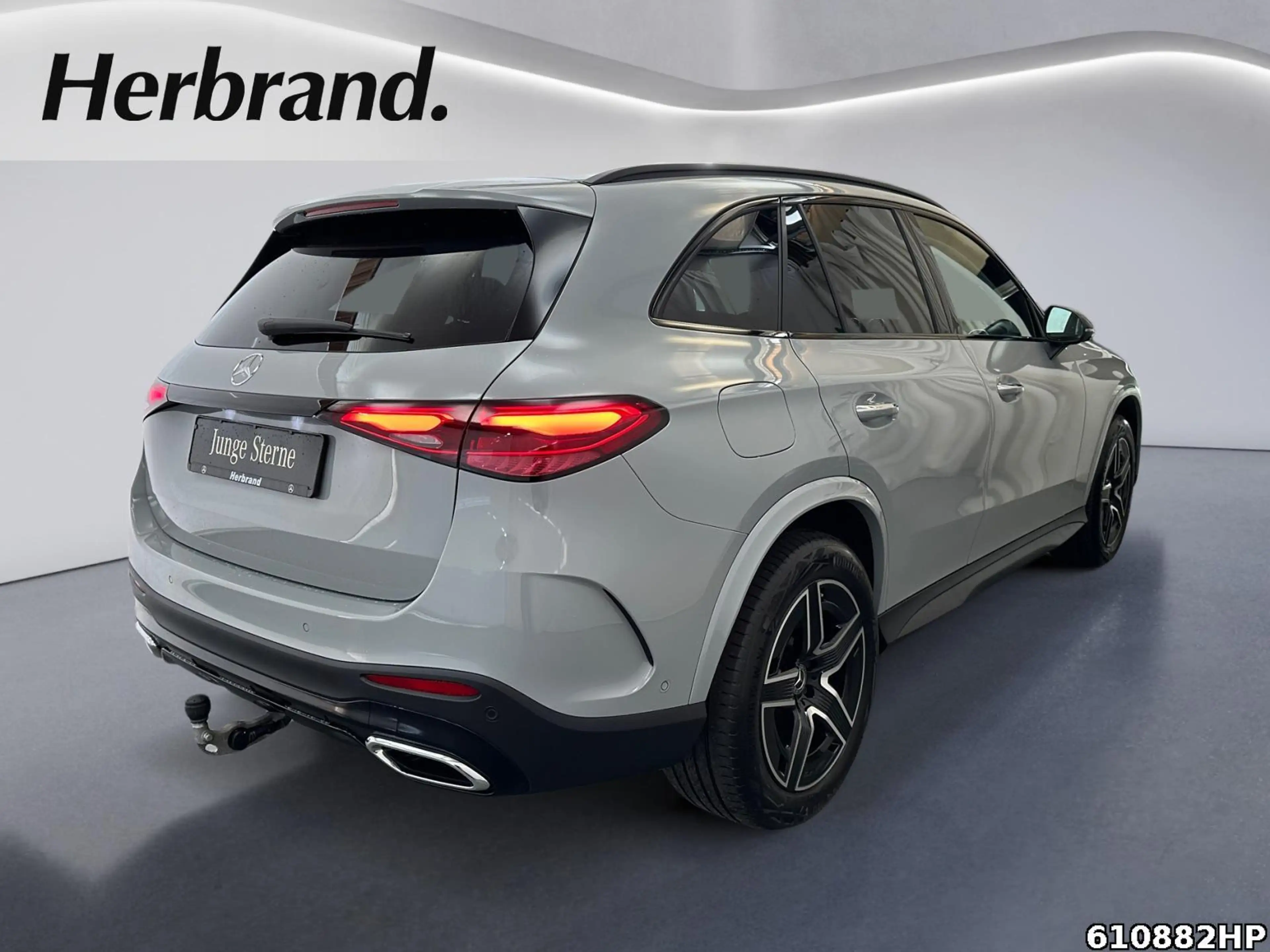 Mercedes-Benz GLC 300 de 4M AMG AHK Distronic Burmester 360° — photo 3