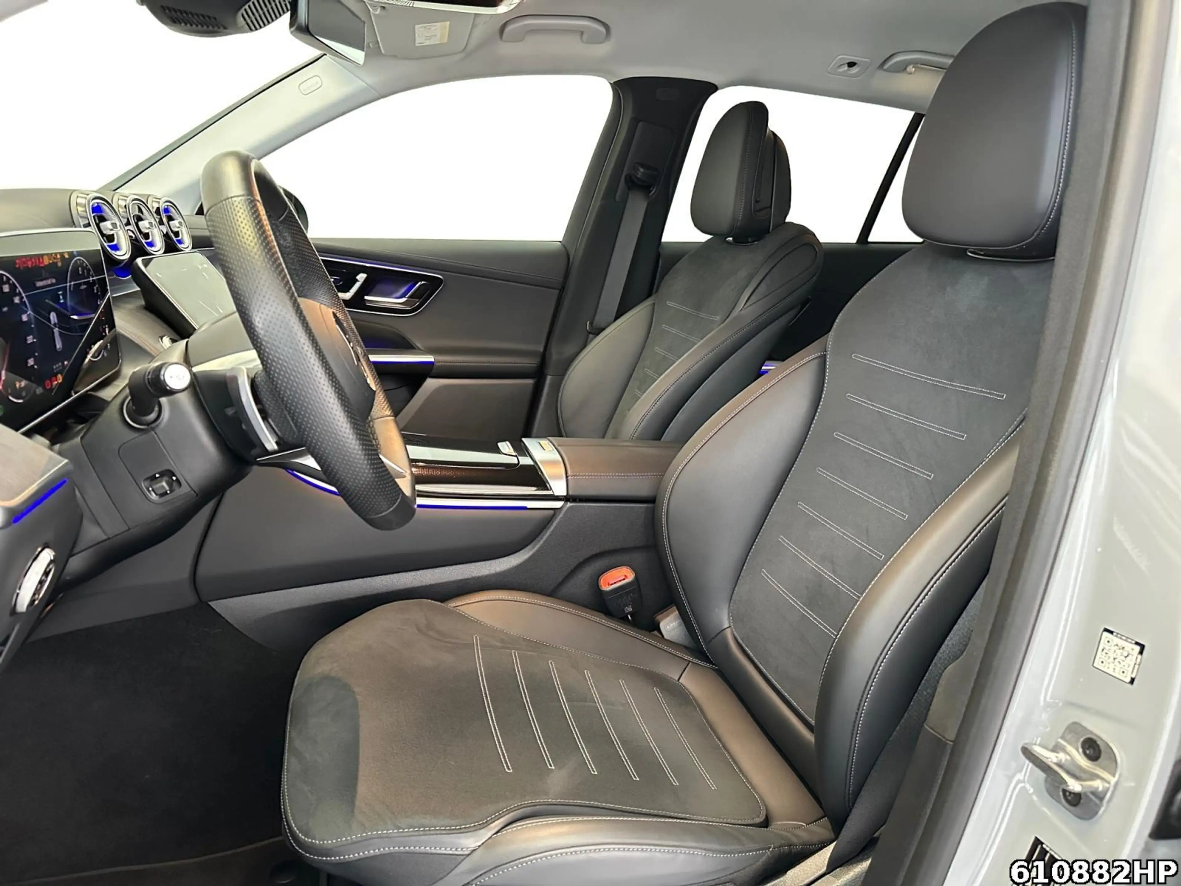 Mercedes-Benz GLC 300 de 4M AMG AHK Distronic Burmester 360° — photo 11