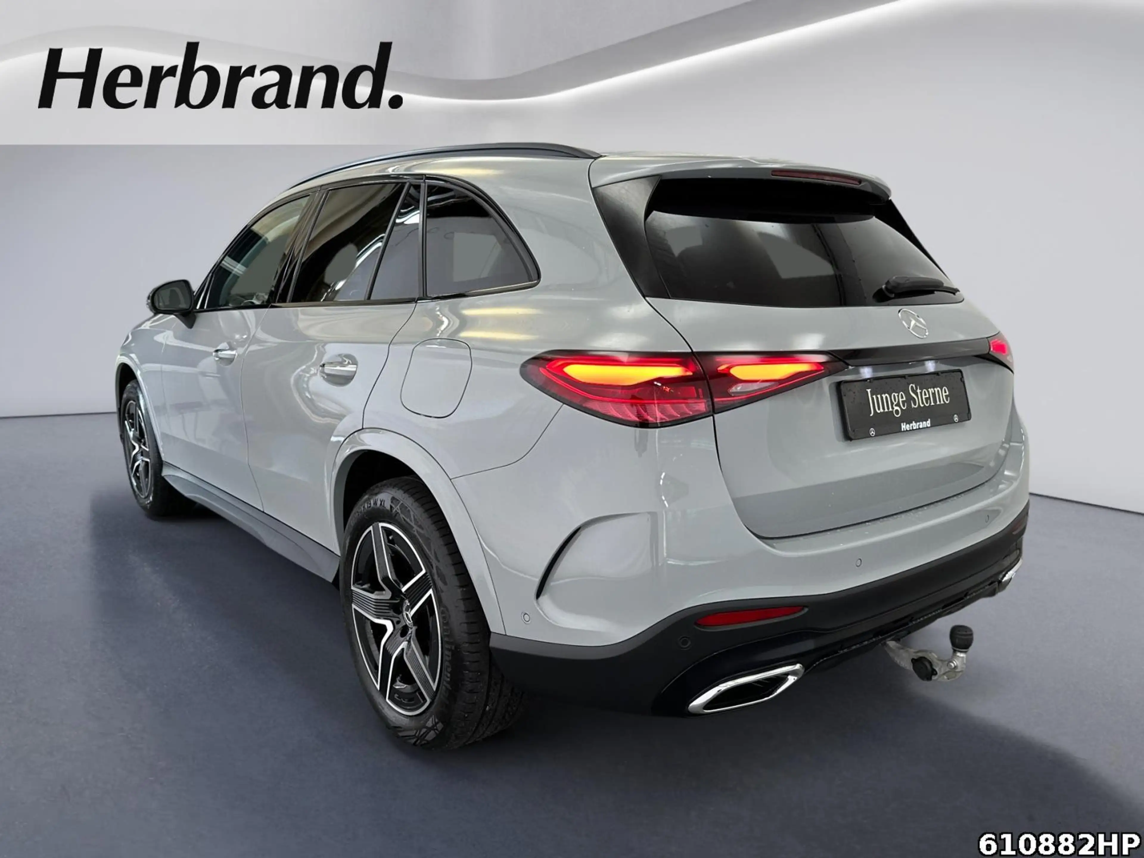 Mercedes-Benz GLC 300 de 4M AMG AHK Distronic Burmester 360° — photo 4