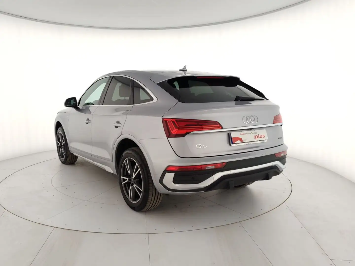 Audi Q5 40 TDI 204 CV quattro S tronic S line Argento - 2