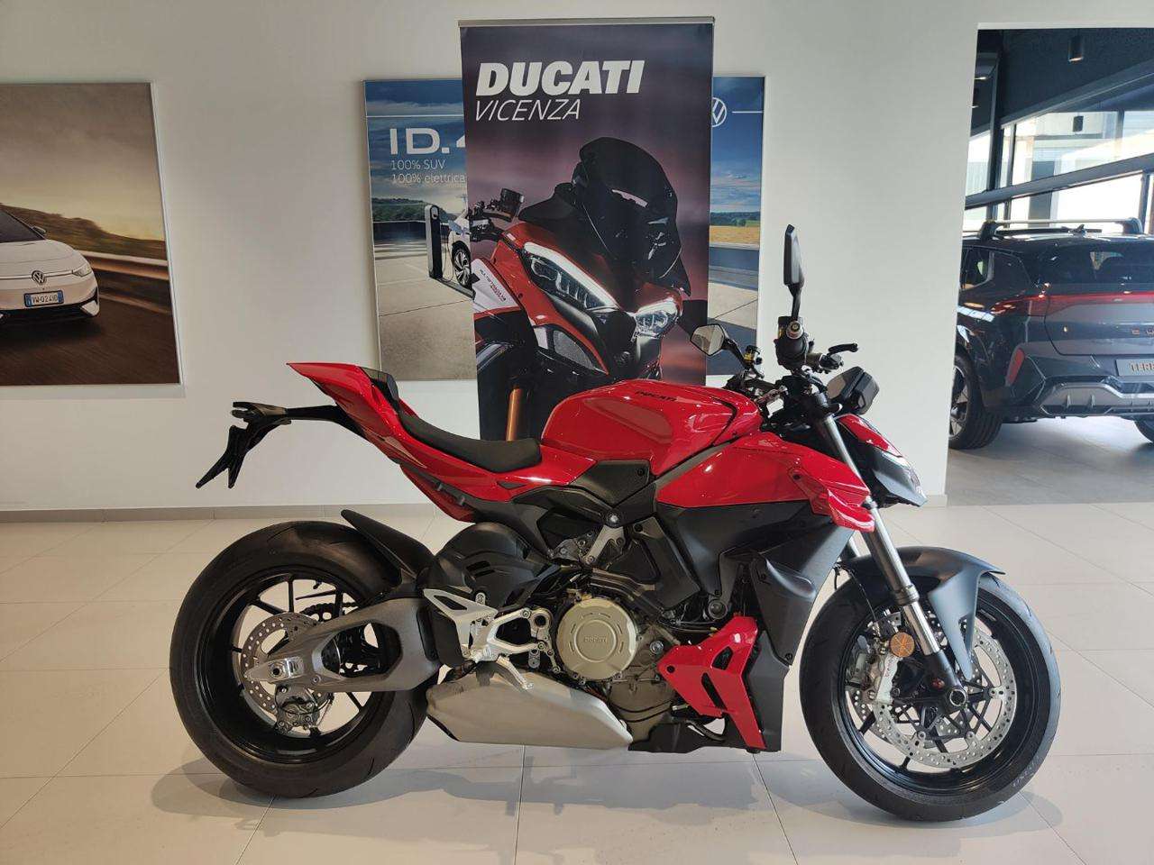 Ducati Streetfighter V4 RED MY2025