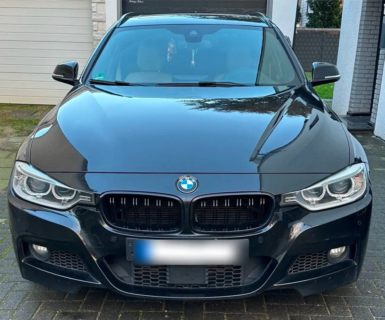 BMW 335 335d Touring xDrive M Paket Active Sound Black - 1