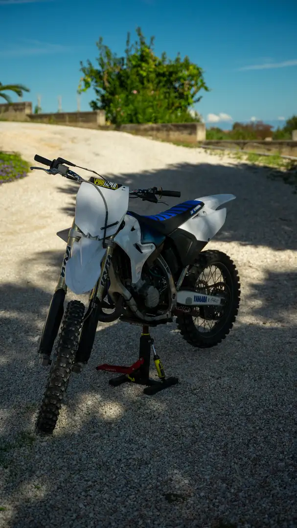 Yamaha YZ 125 - 1