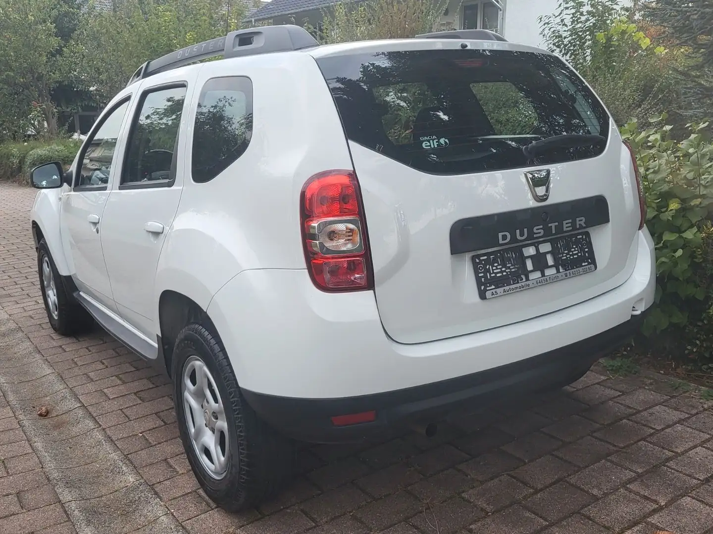 Dacia Duster 1.6 Laureate 4x2*nur 42.oooKM* Weiß - 2