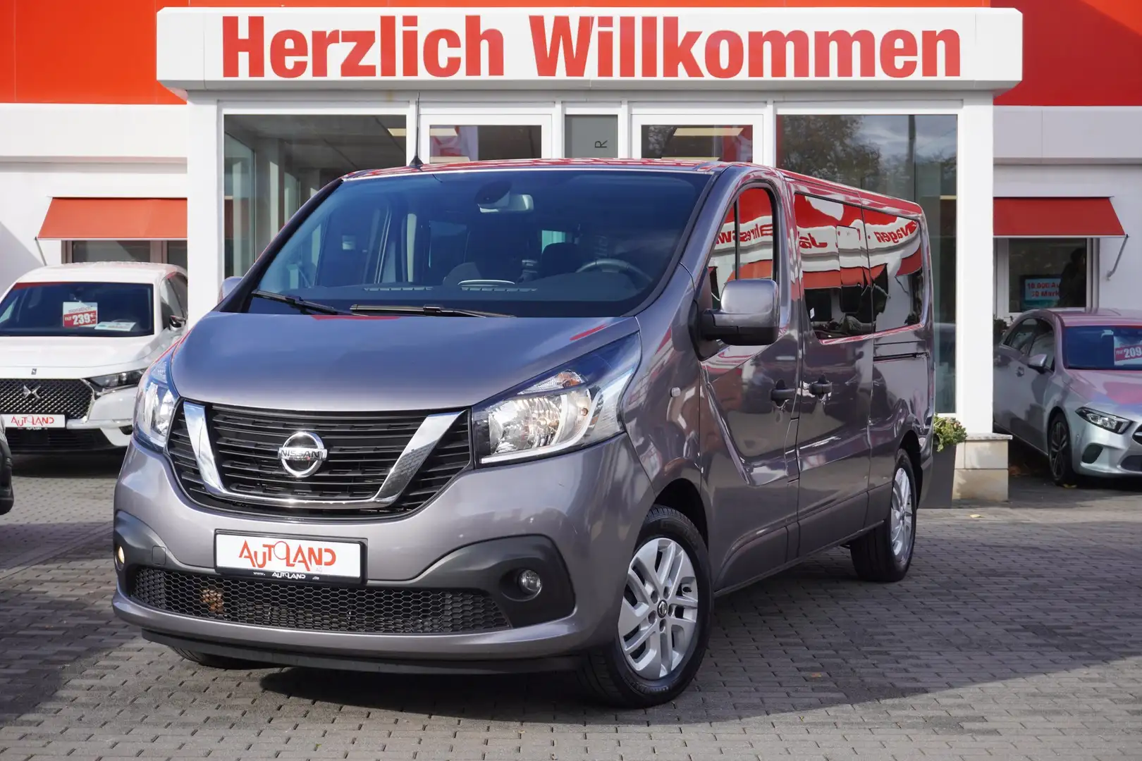 Nissan NV300 Kombi 2.0 dCi L2H1 2,9t PREMIUM DCT Navi Grau - 2