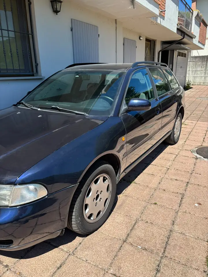 Audi A4 1.8t B5 125cv, foto 2