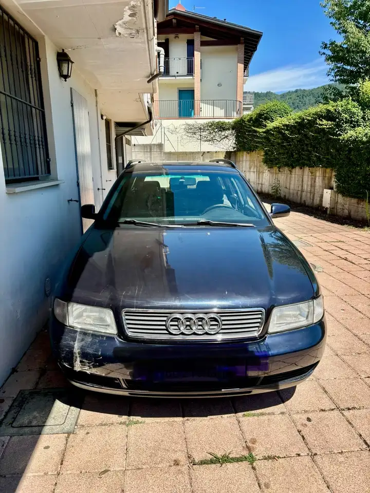 Audi A4 1.8t B5 125cv, foto 1