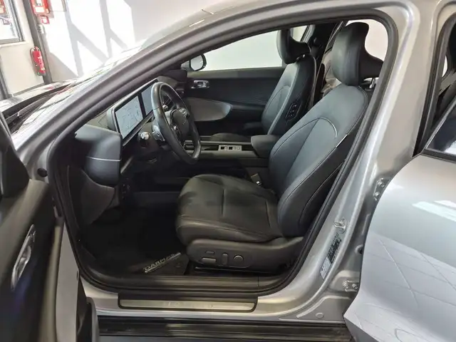 Hyundai IONIQ 6 view 8