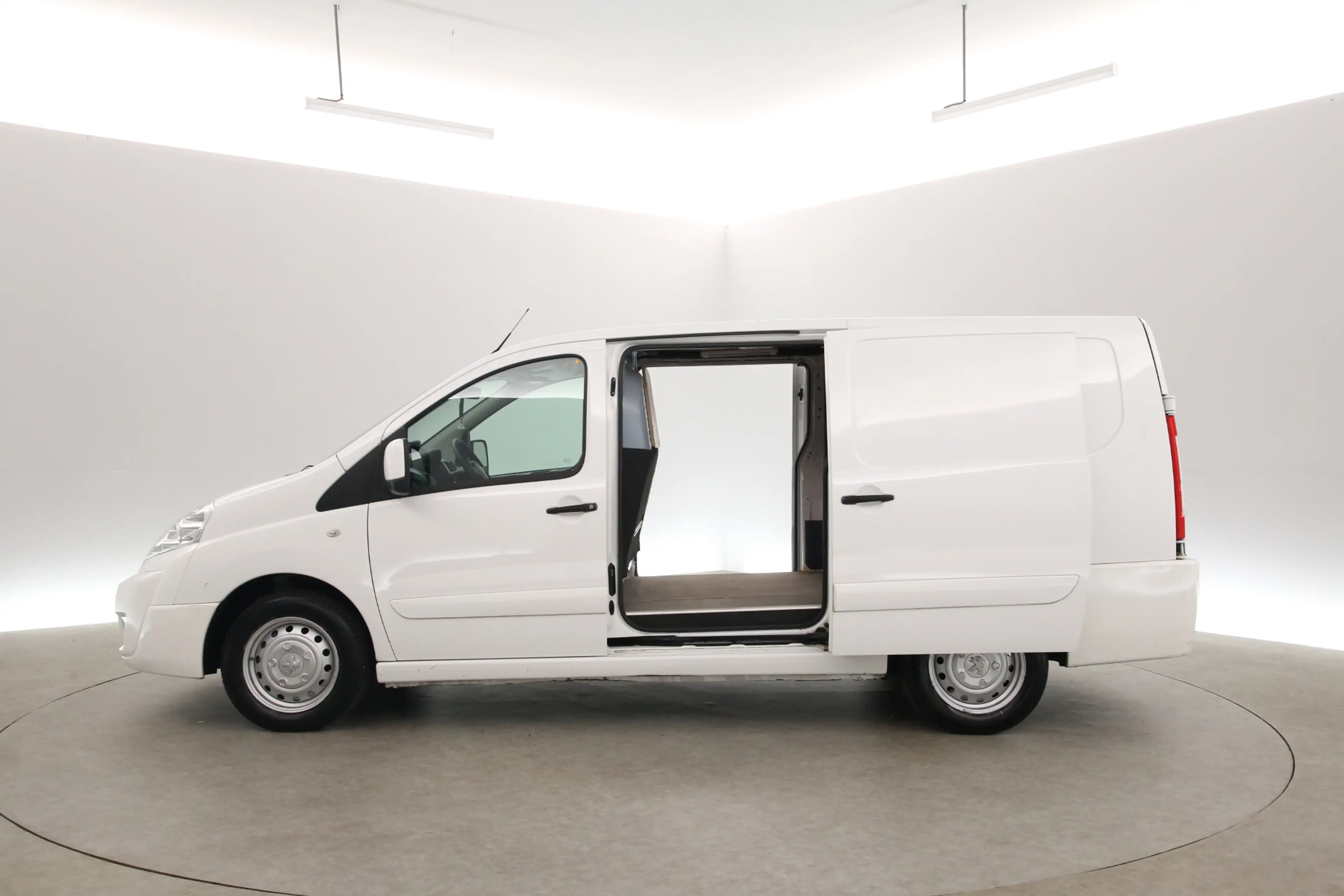 Peugeot Expert 2.0 HDI L2H1 | Airco | Cruise | 3 Zits | 2xSchuifd — photo 4