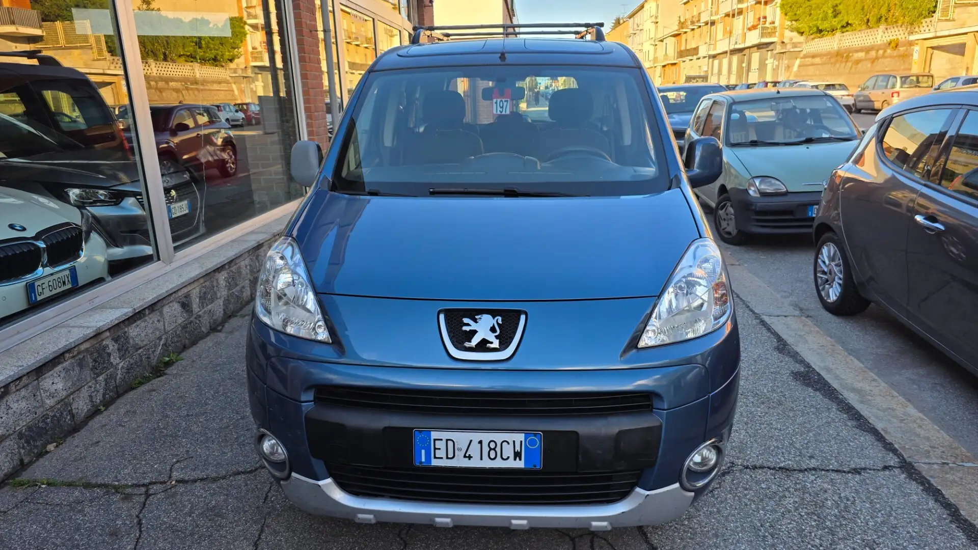 Peugeot Partner Partner Tepee 1.6 VTi 120CV Zénith Modrá - 2