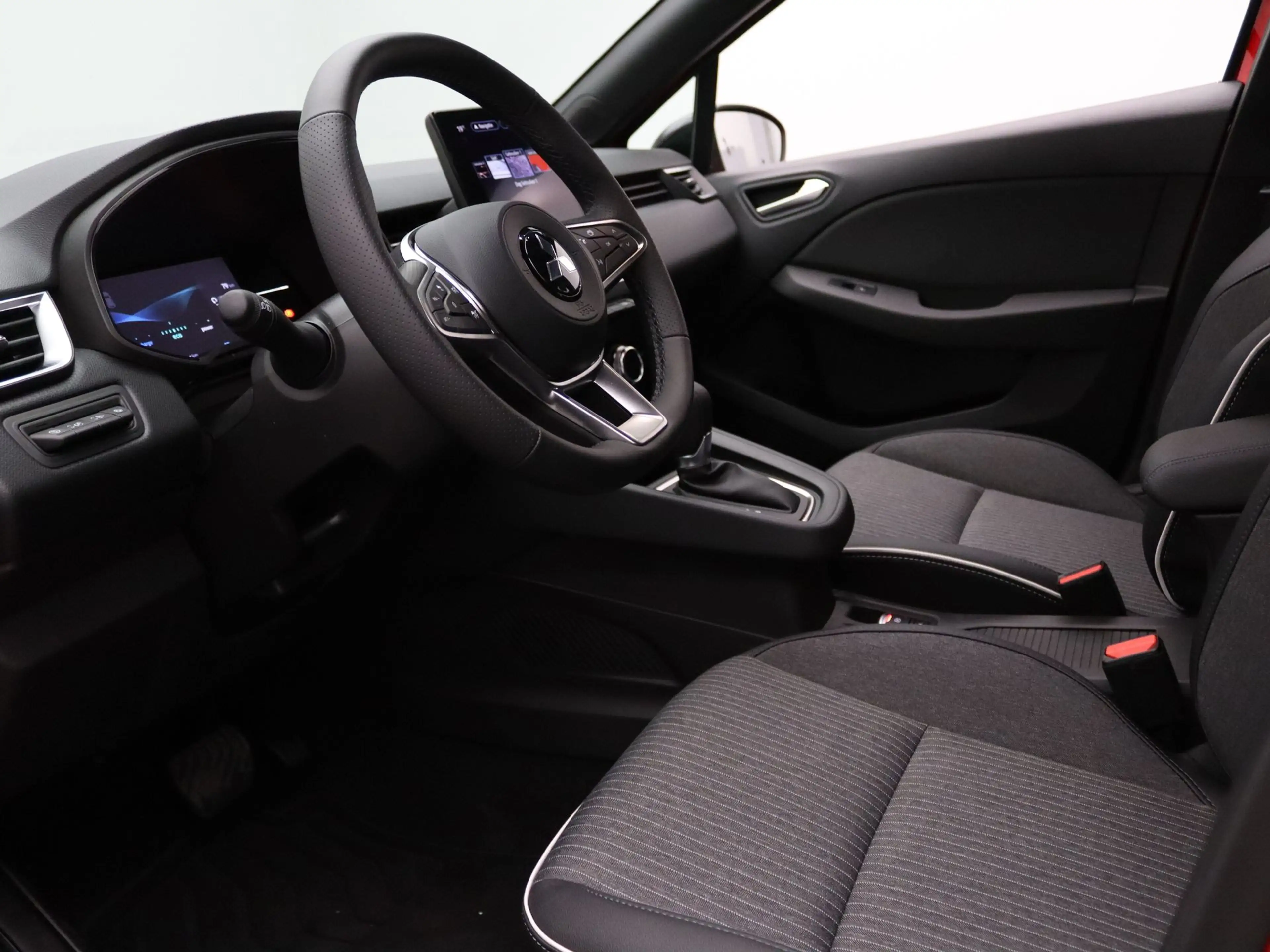 Mitsubishi Colt 140pk HEV Intense+ Automaat Camera | Adapt. Cruise — photo 3