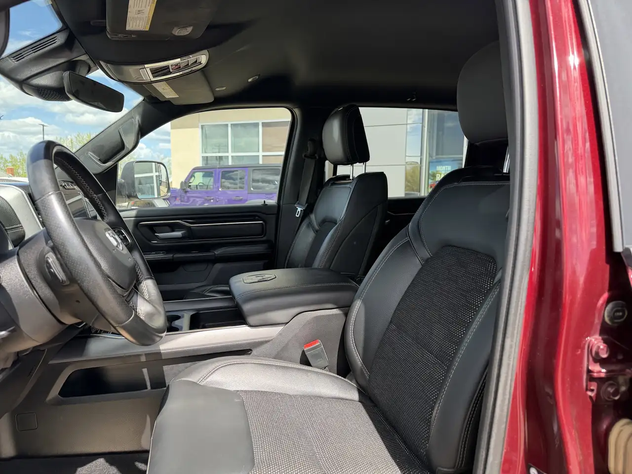 RAM 1500 снимка RAM 1500