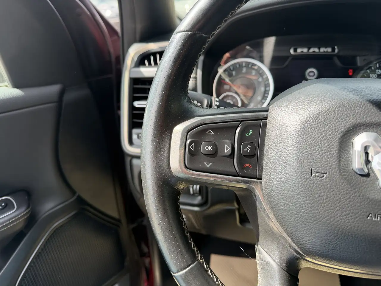 RAM 1500 снимка RAM 1500