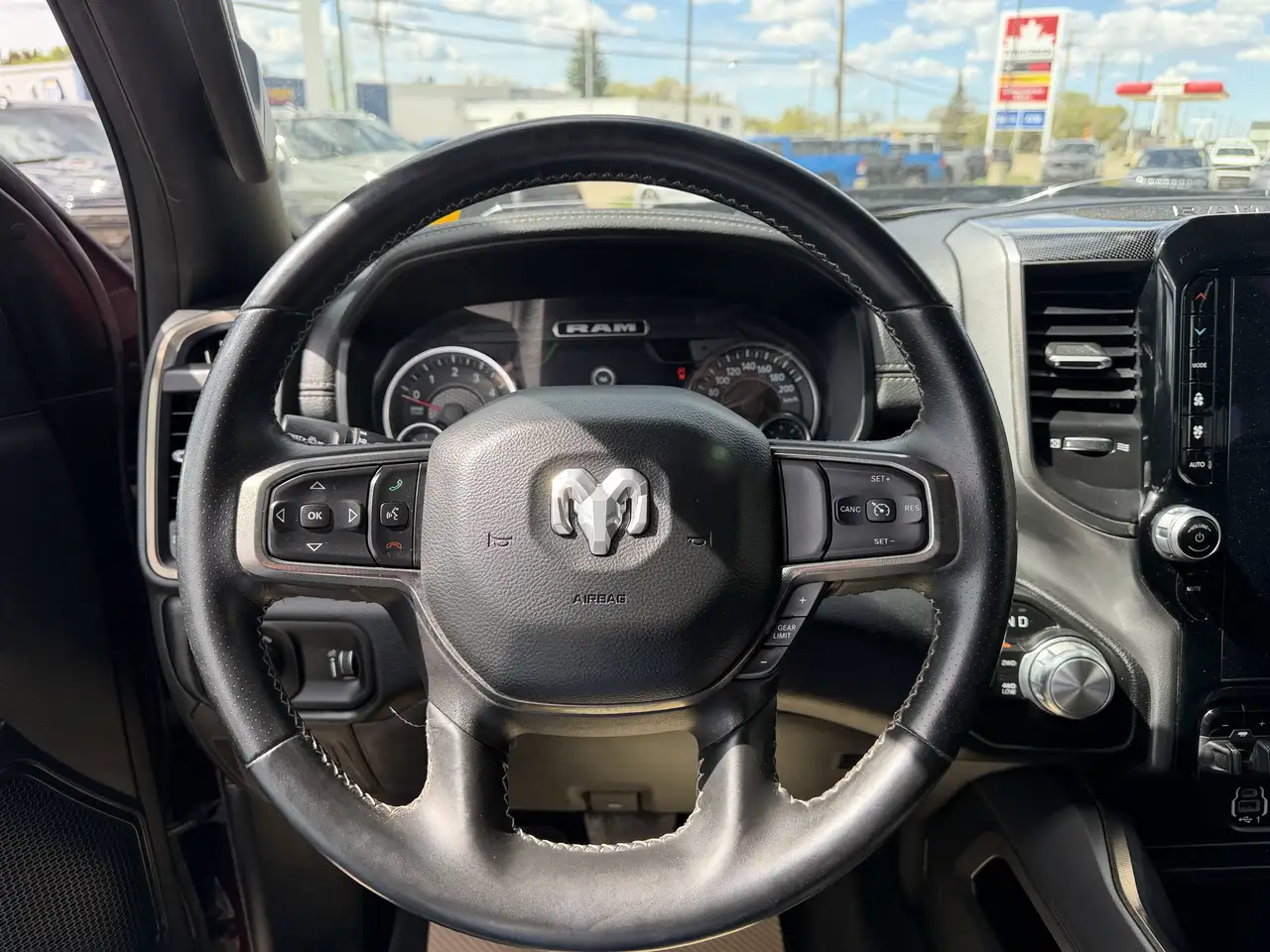 RAM 1500 снимка RAM 1500