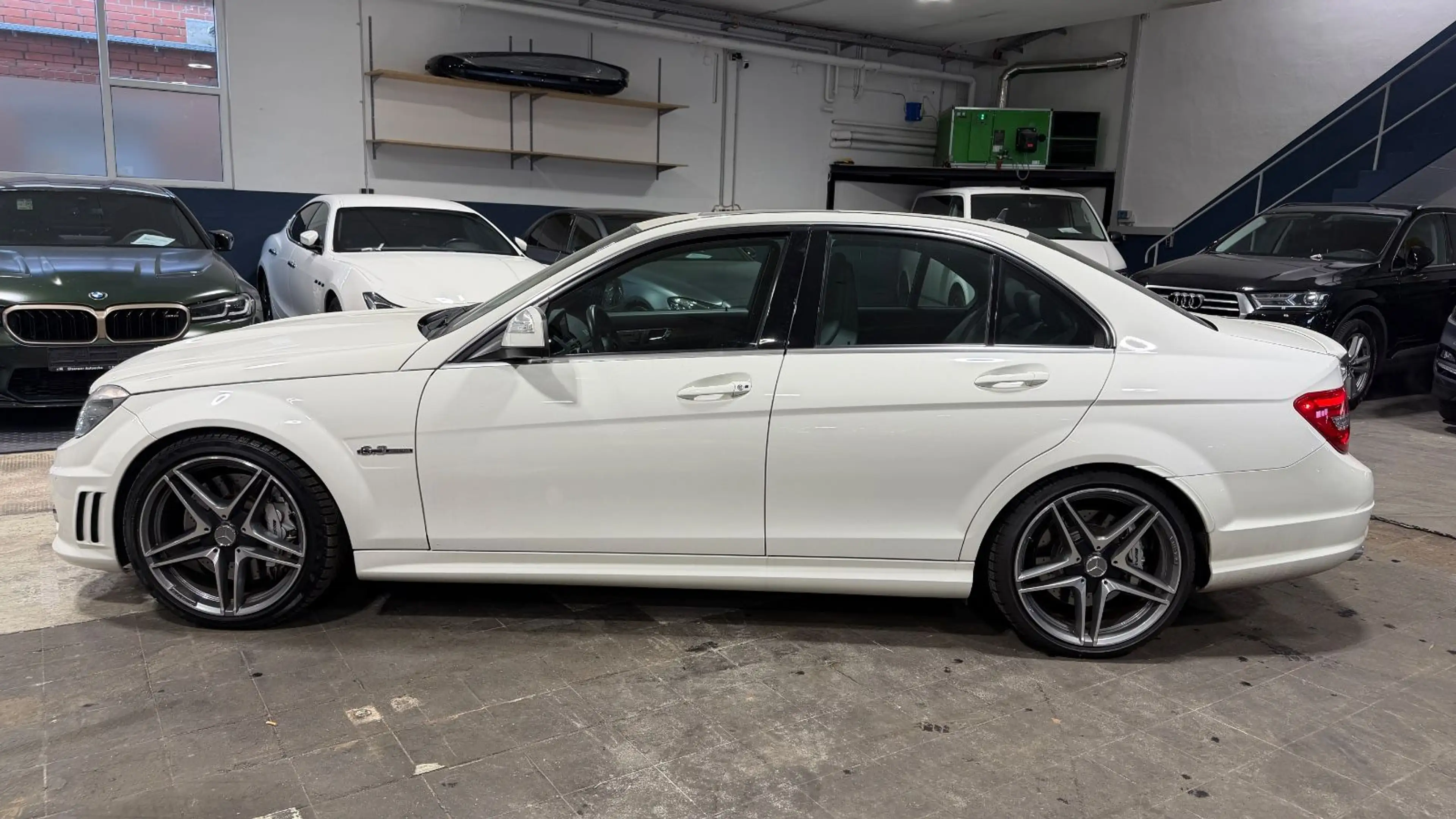 Mercedes-Benz C 63 AMG 6,2 Ltr. V8 H&K#MemorySitze#Kamera — photo 3