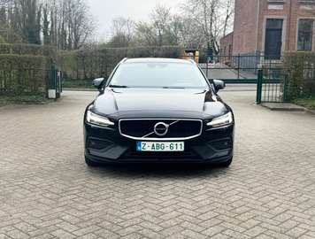 V60 2.0 B4 Momentum Pro Geartronic
