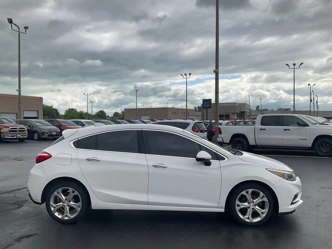 Chevrolet Cruze photo Chevrolet Cruze