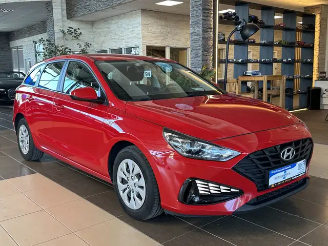 Hyundai i30 Pure Tempomat 1.Hand Klima LED DAB+