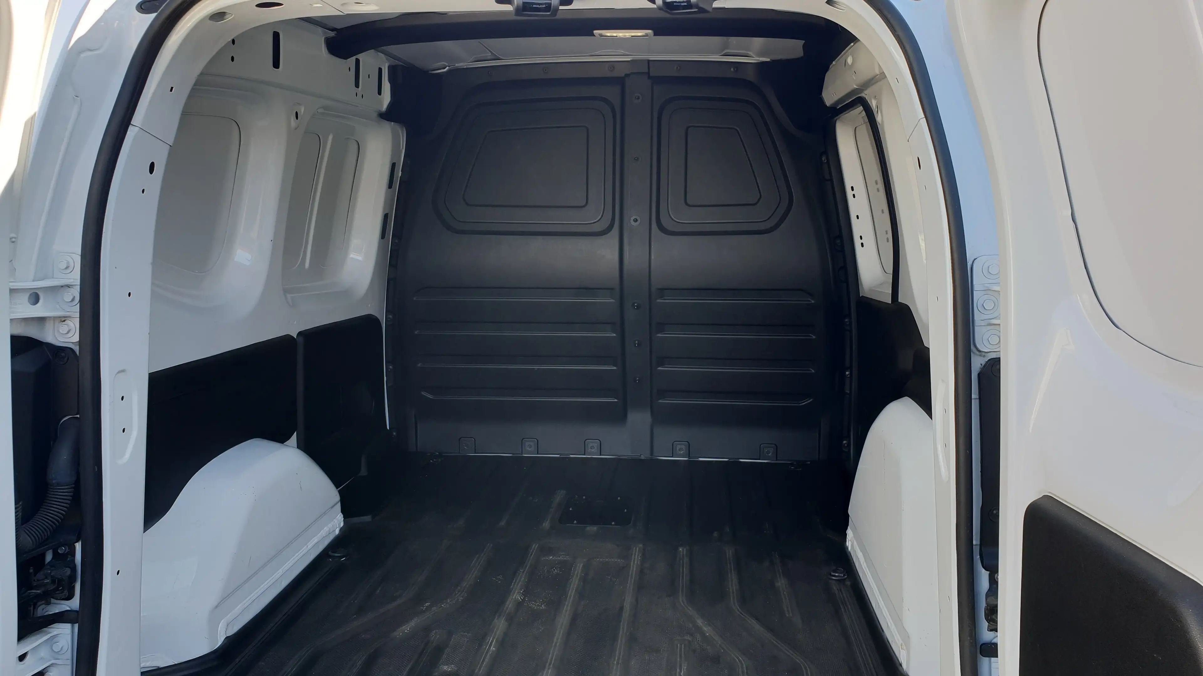 Nissan Townstar EV L1 2,2t N-Connecta-Option EV — photo 8
