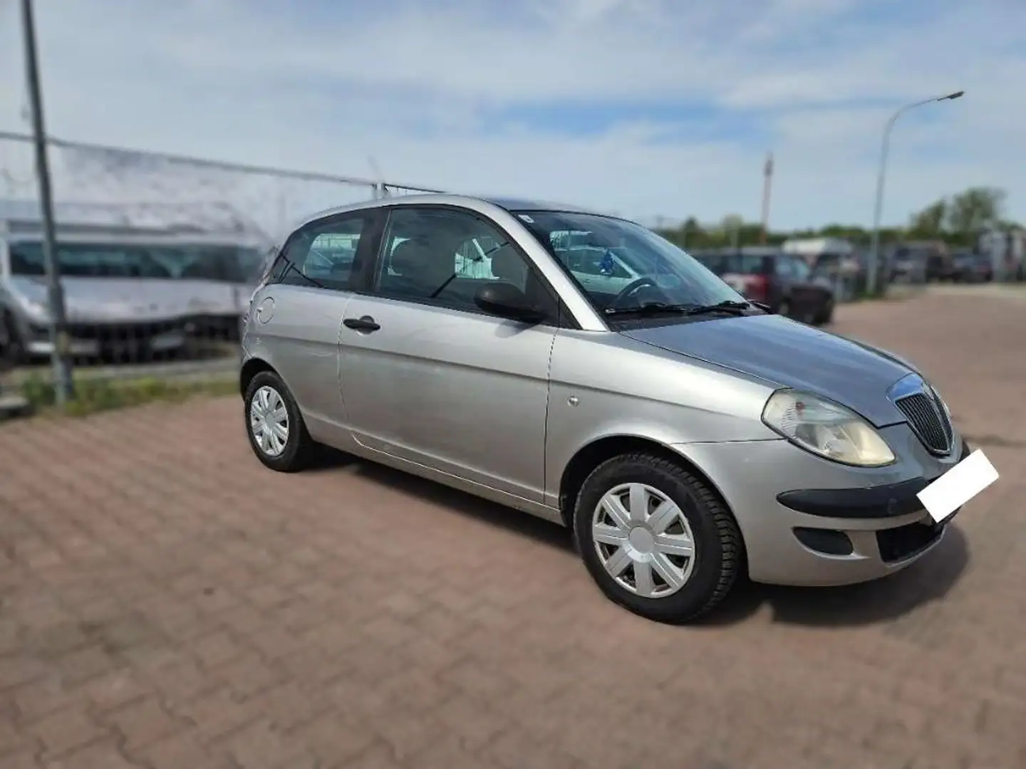 Lancia Ypsilon 1.3 MJT 75 CV Grigio - 1