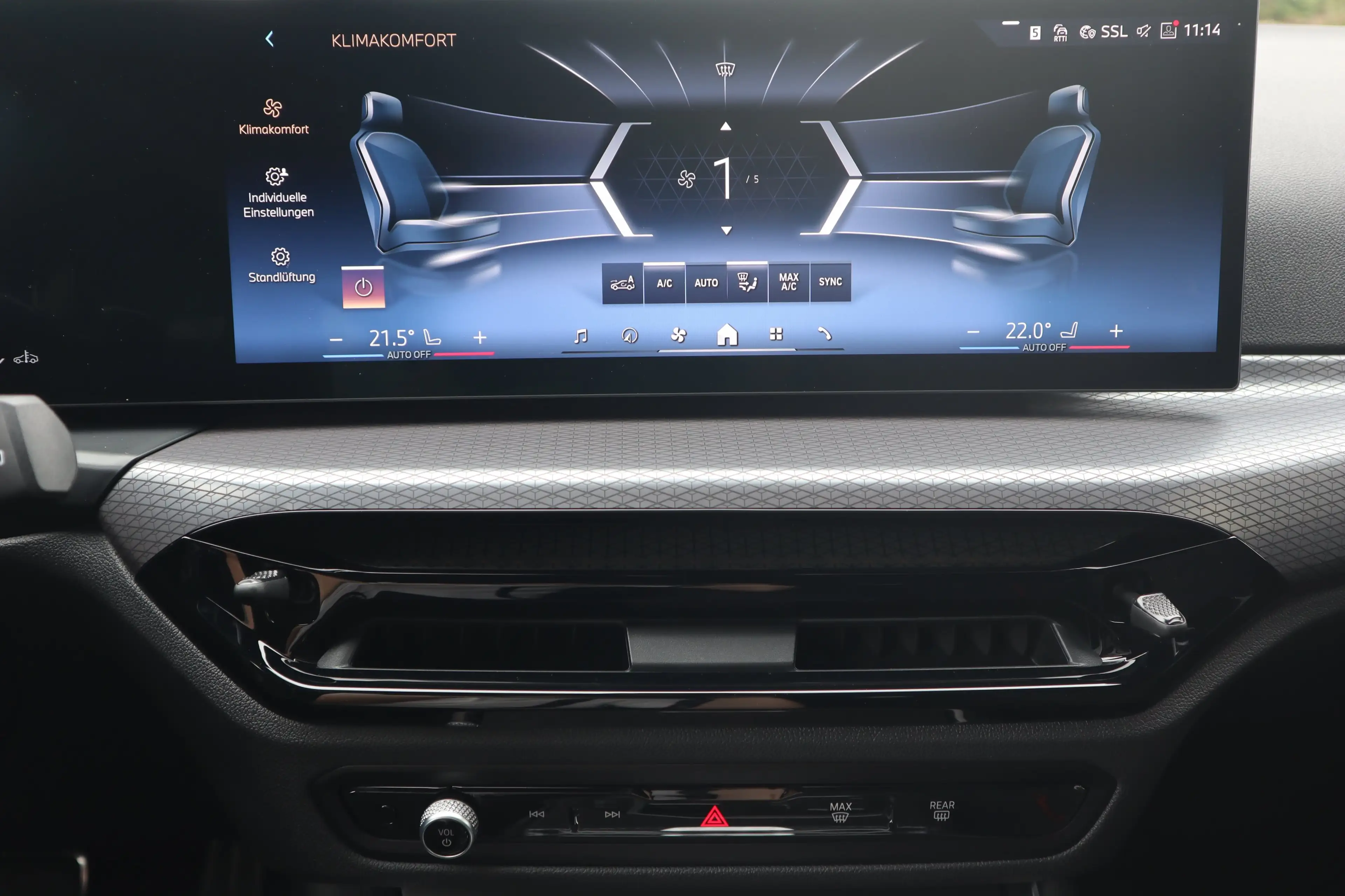 BMW 330 i xDrive Touring M Sport/HiFi/DAB/LED/ACC/AHK — photo 7