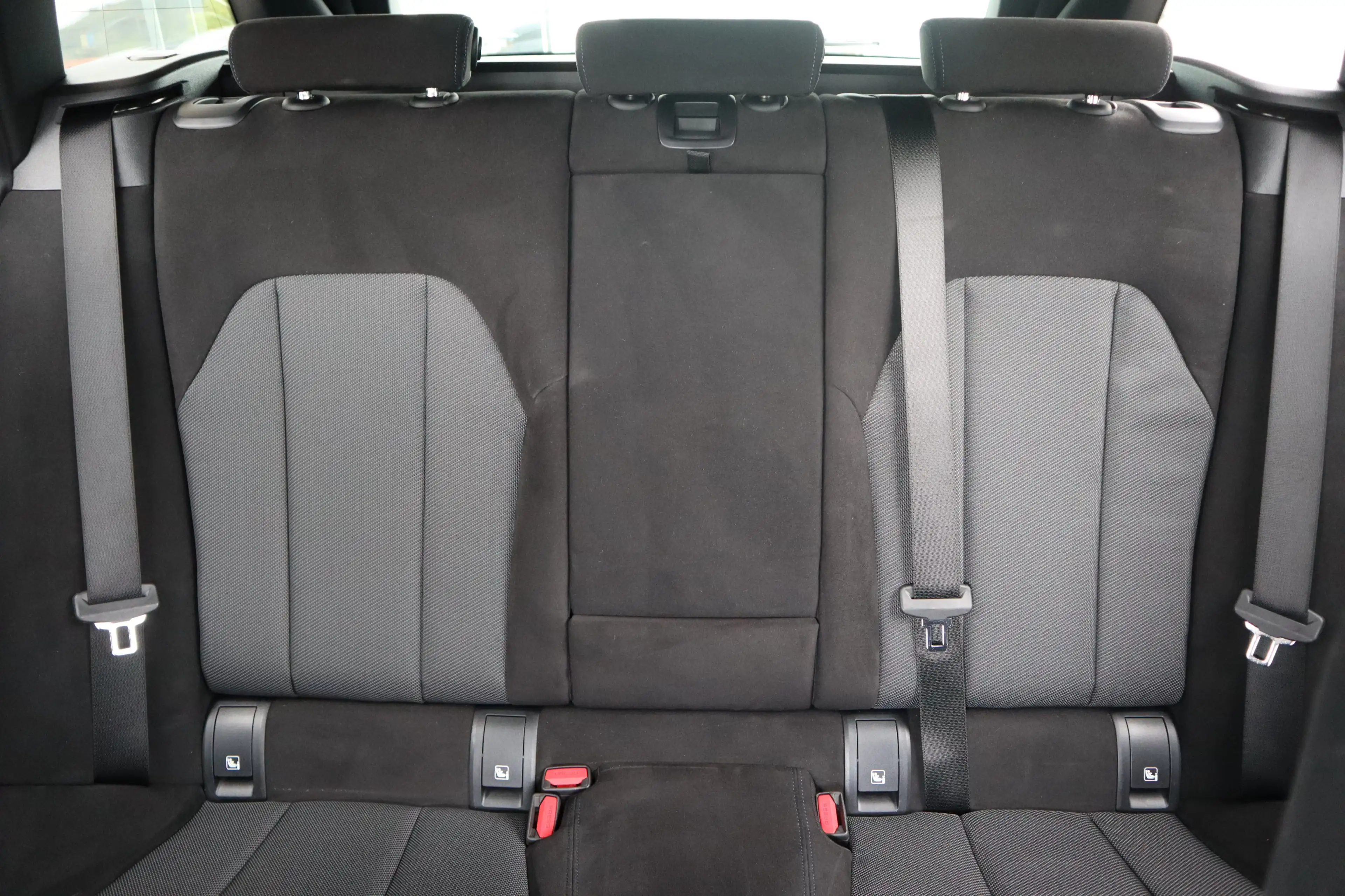BMW 330 i xDrive Touring M Sport/HiFi/DAB/LED/ACC/AHK — photo 11