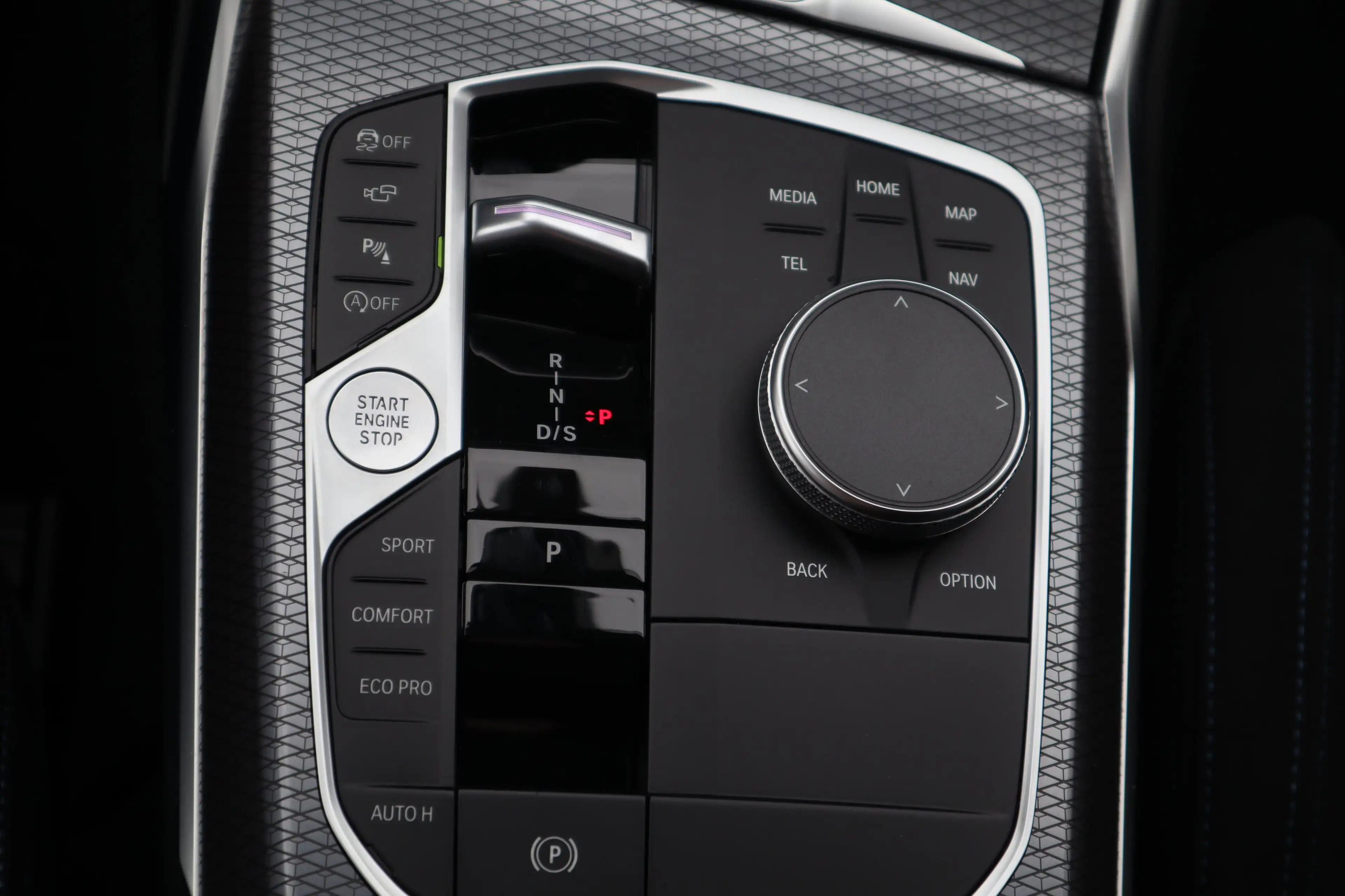 BMW 330 i xDrive Touring M Sport/HiFi/DAB/LED/ACC/AHK — photo 6