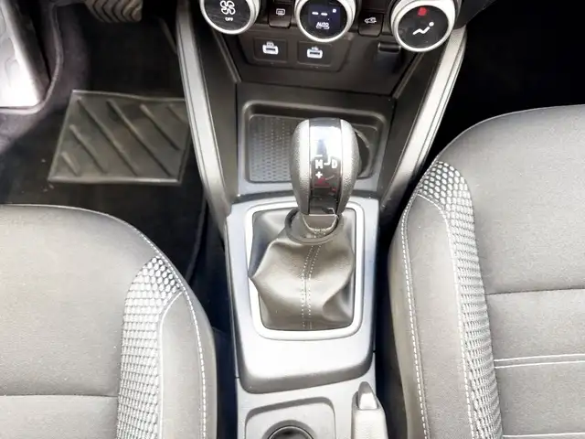 Dacia Duster view 13