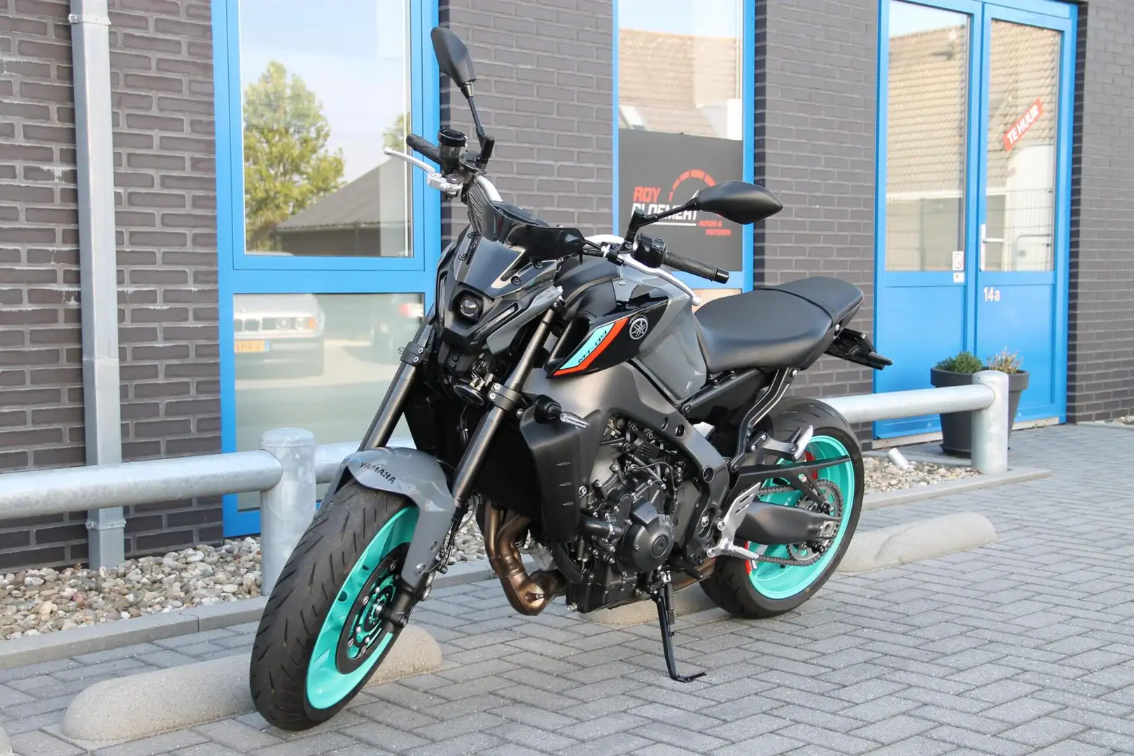 Yamaha MT-09 Grijs - 1
