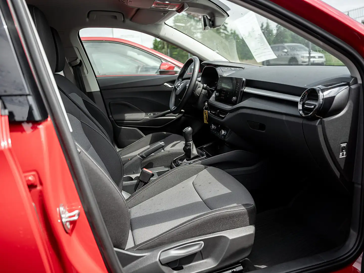 Skoda Fabia 1.0 Ambition "Aktionsfahrzeug" LED GRA Rouge - 2