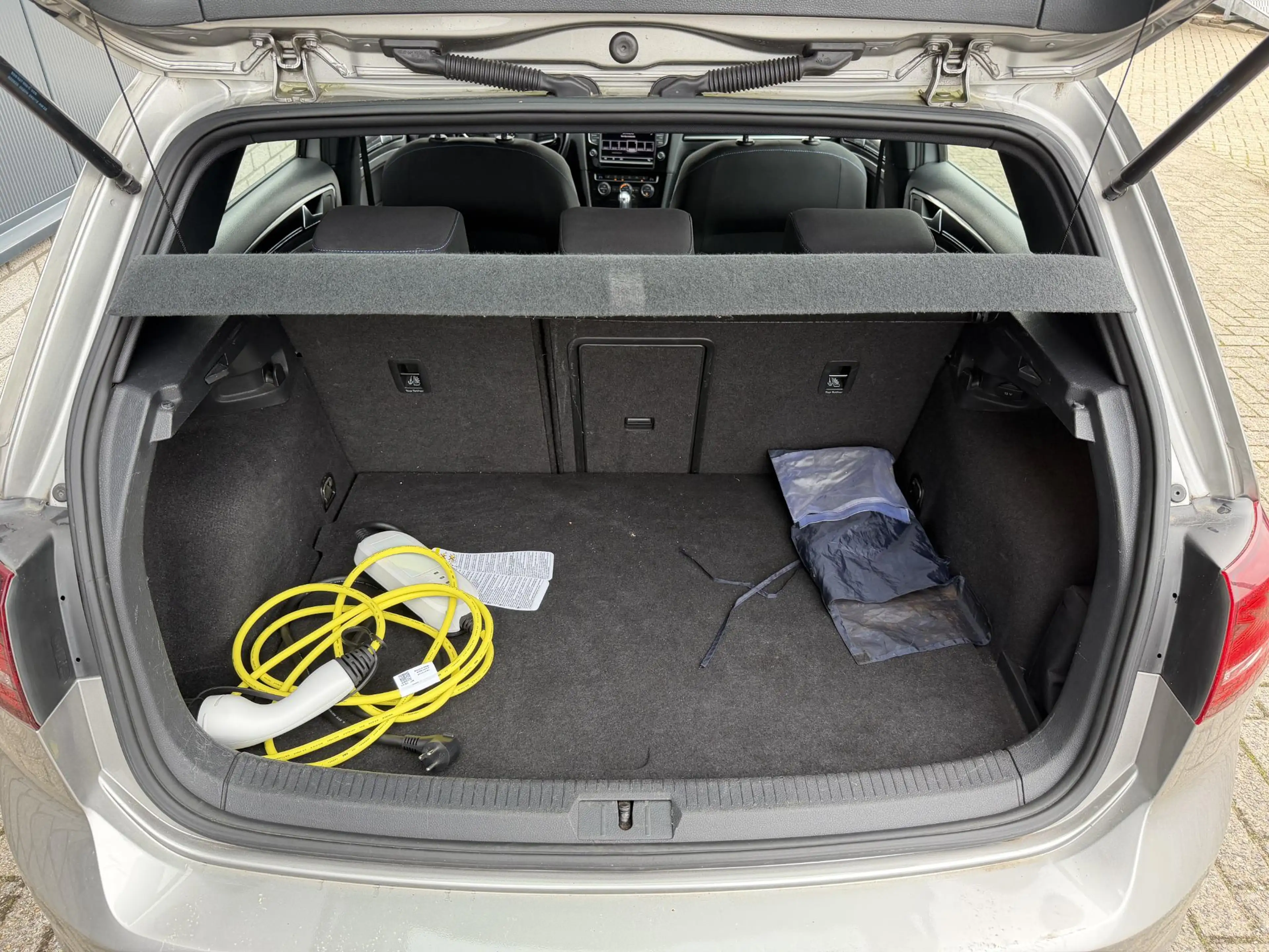 Volkswagen Golf GTE 1.4 TSI 18"/SOH 94%/Trekhaak/Stoelverwarming/Parke — photo 10