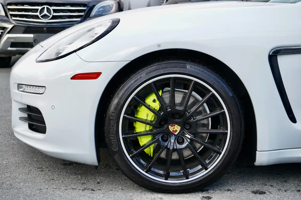 Porsche Panamera снимка Porsche Panamera