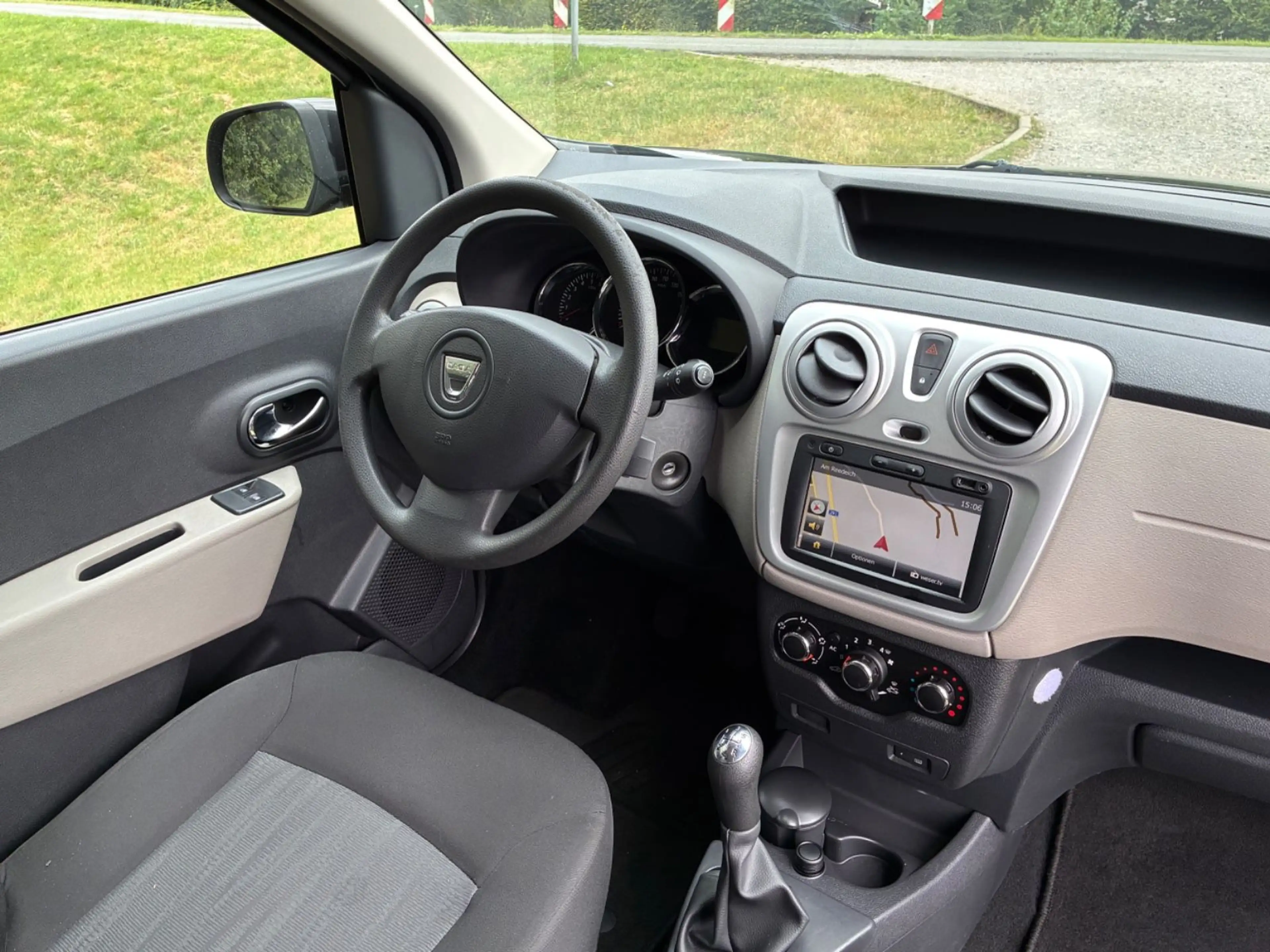Dacia Dokker 1.2l Laureate Tüv=08/27! 55T-Km! 1.Hand! — photo 11