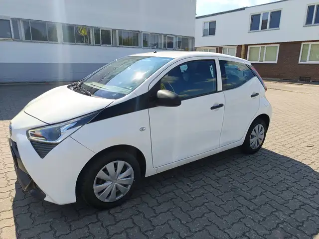 Toyota Aygo (X) x style