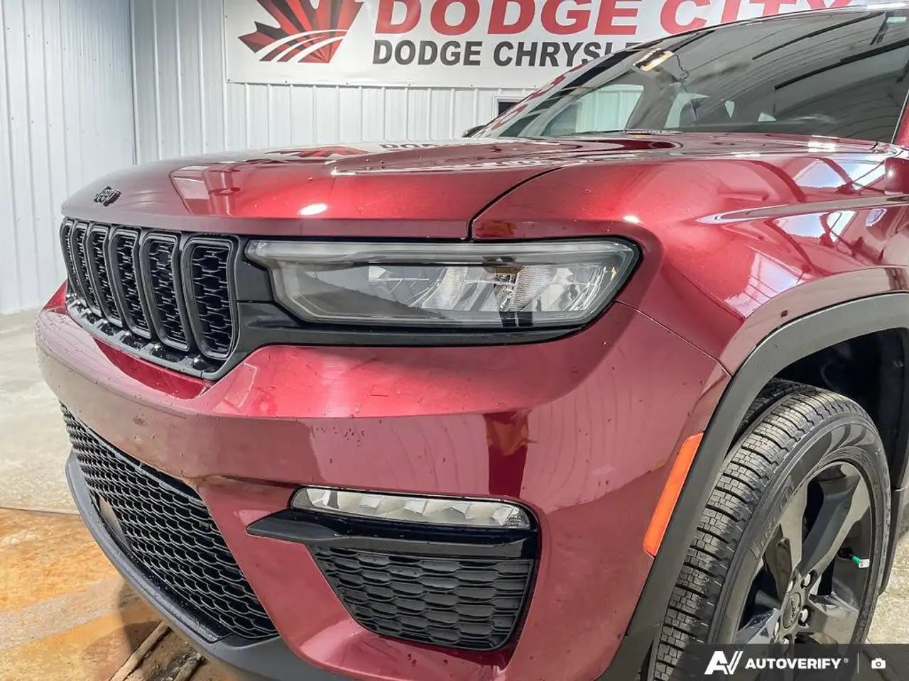 Jeep Grand Cherokee снимка Jeep Grand Cherokee