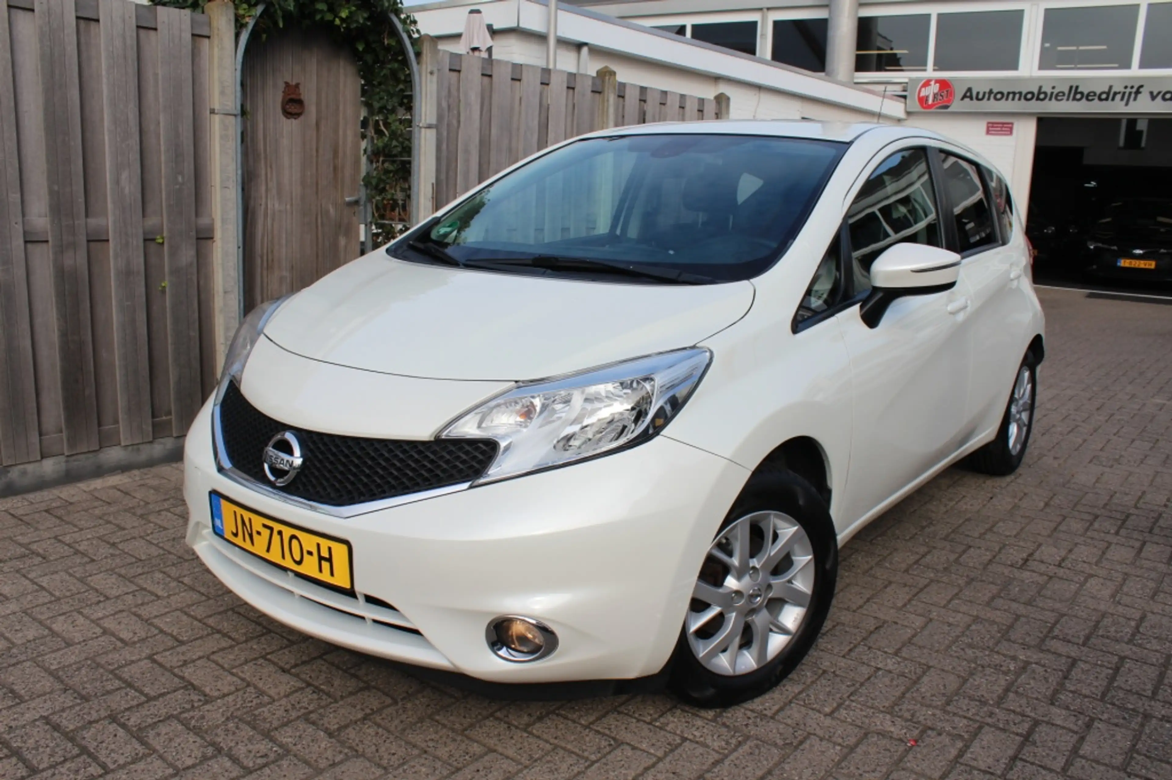 Nissan Note 1.2 Connect Edition — photo 2