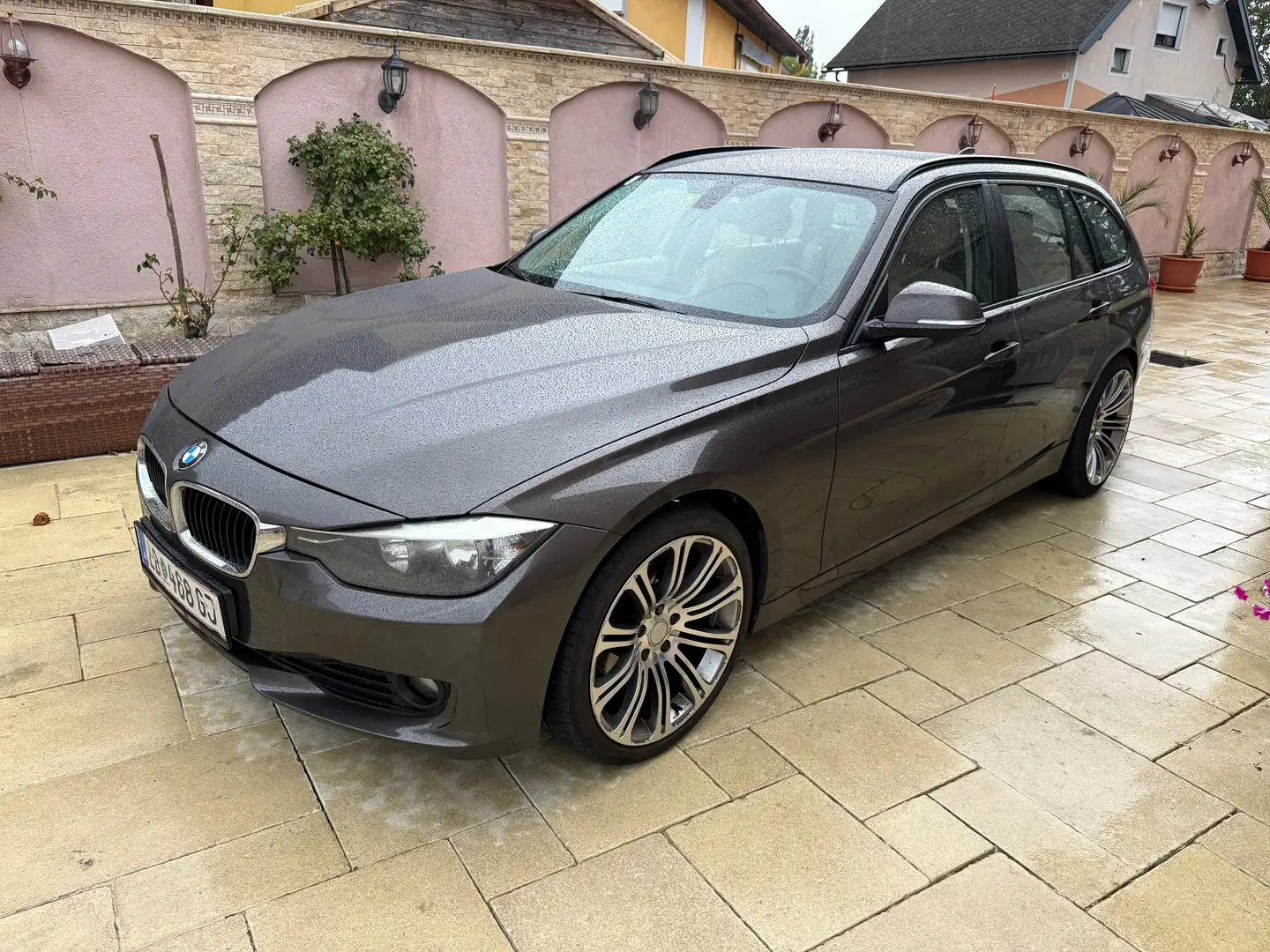 BMW 318 318d Touring vollleder navi Euro 5 - 1